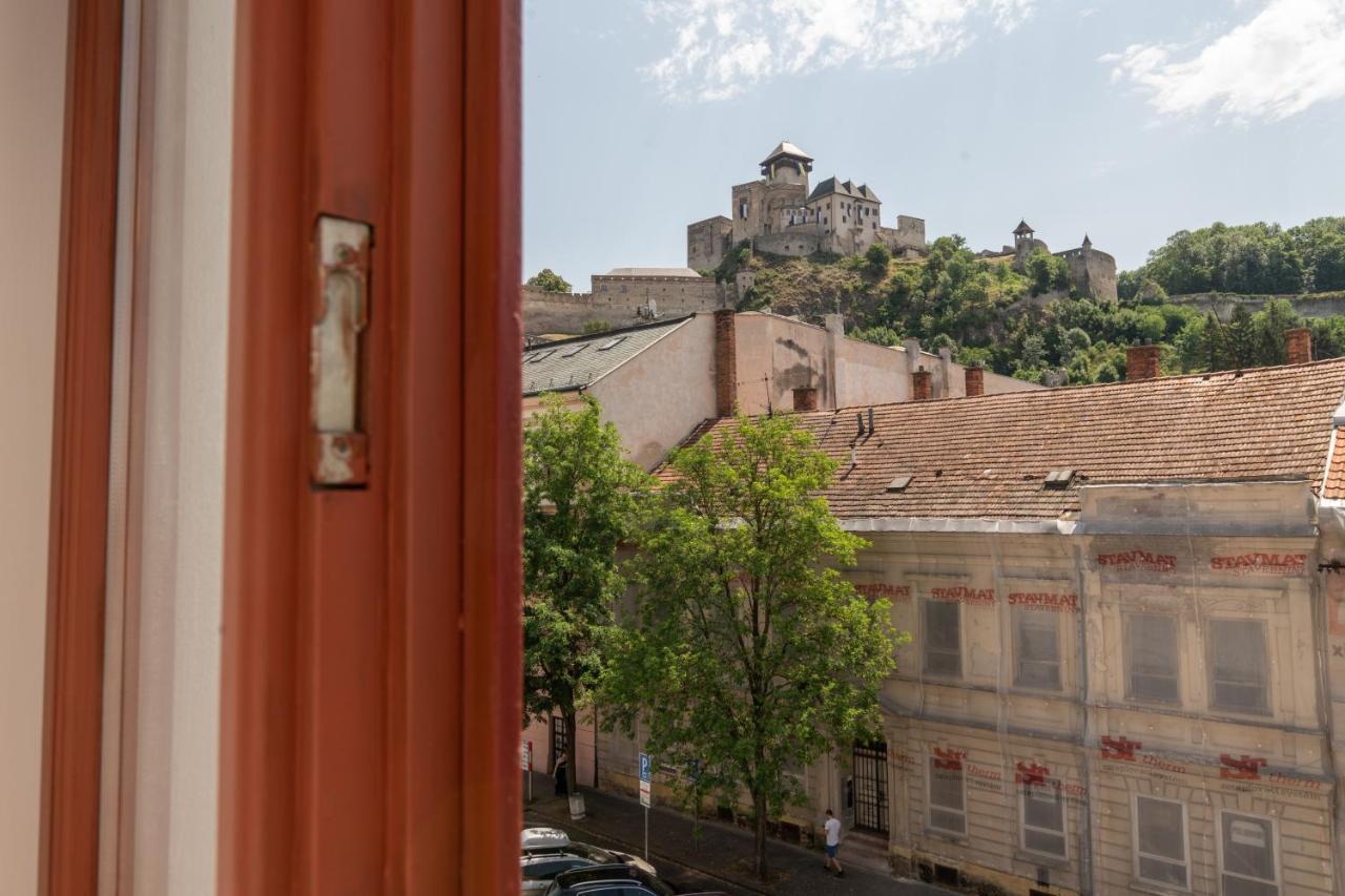Penzion Deloris Trenčín Екстериор снимка